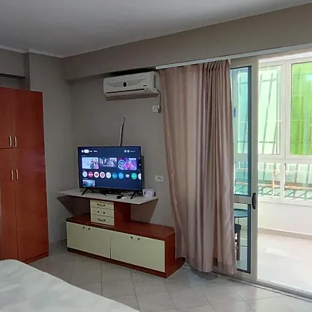 Apartment Maxi